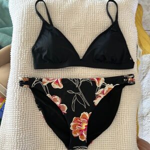 Roxy bikini large